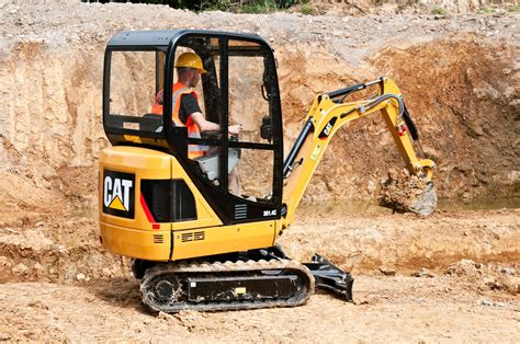 cat mini hydraulic digger